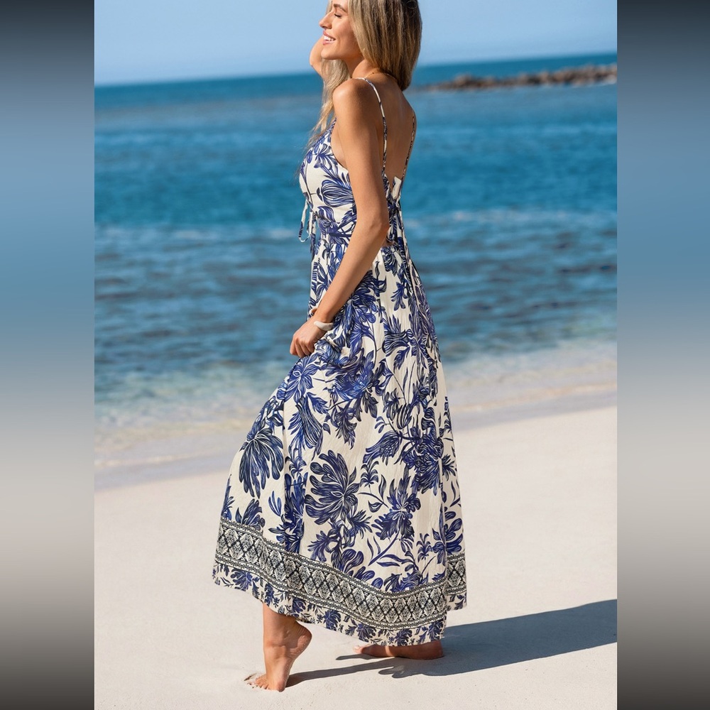 CUPSHE Uncommon Tropical Maxi Dress